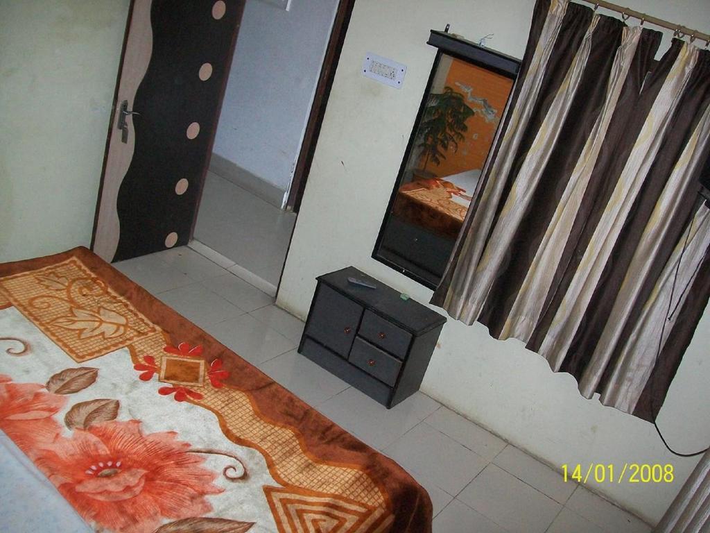 Abhiraj Guest House Mathura Esterno foto